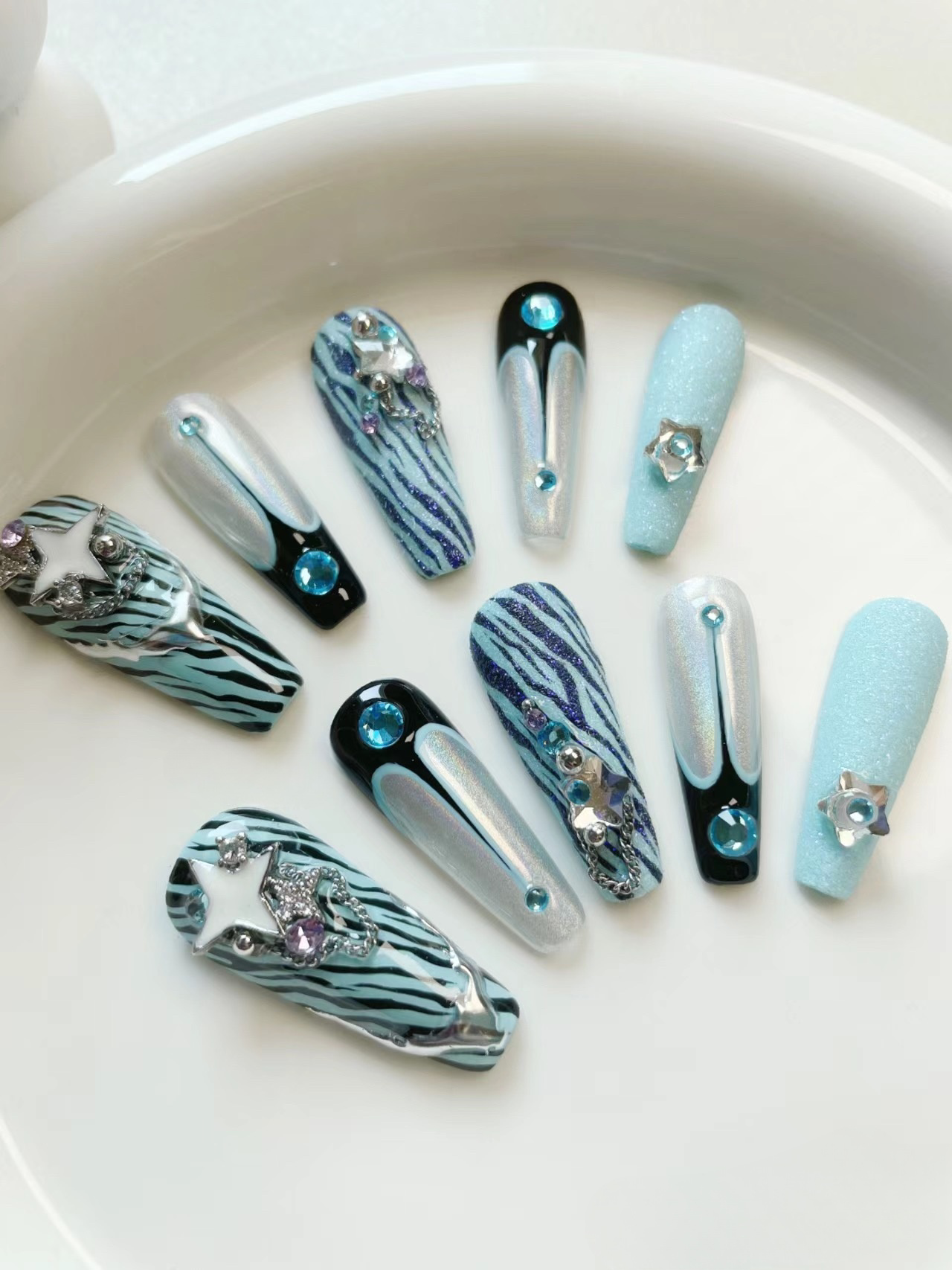 Goblet hand-painted tiger pattern | False Nails | SHOPQAQ