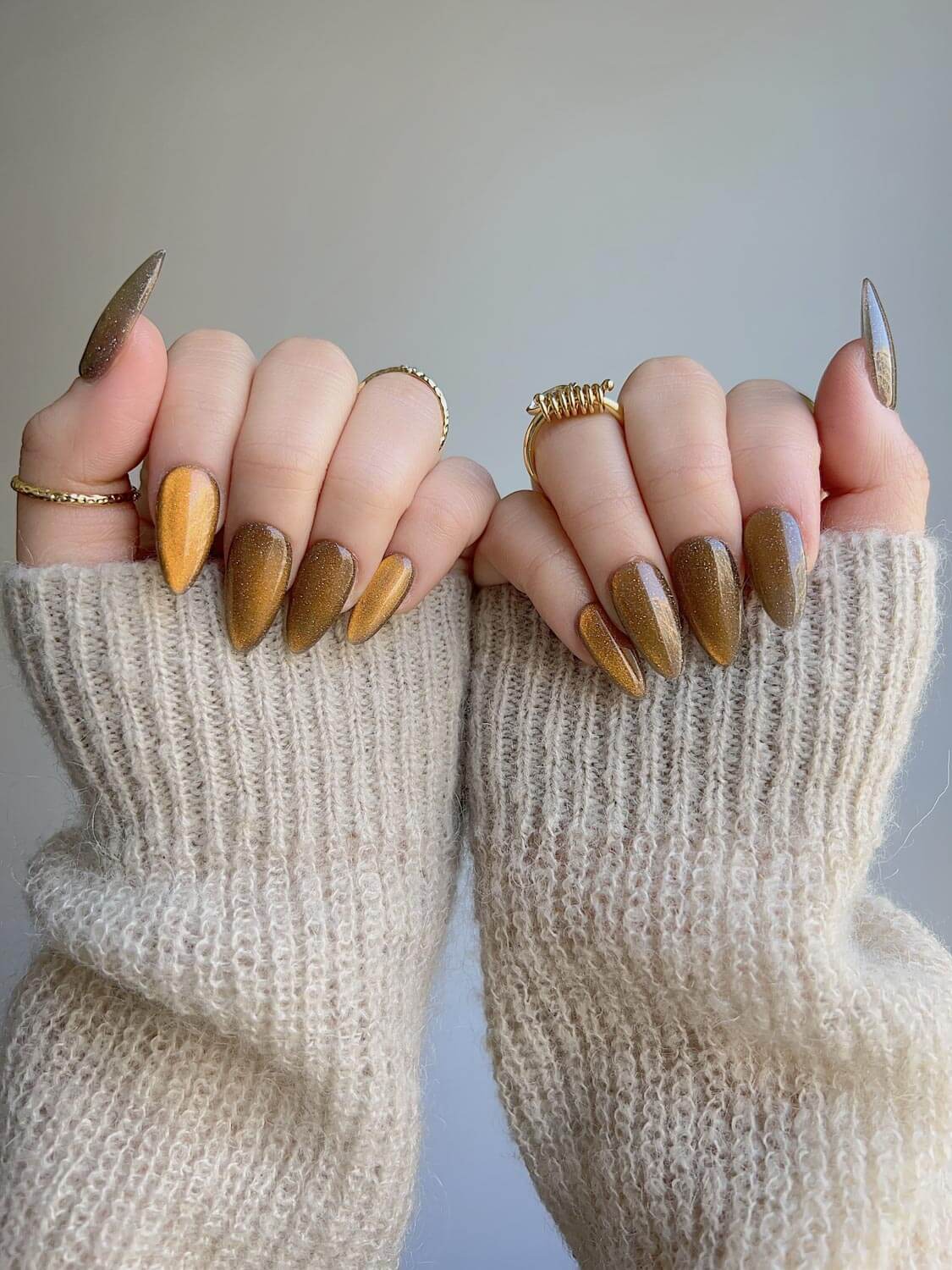 Cat-Eye-Nails-GoldSand-Almond-Nails-Medium