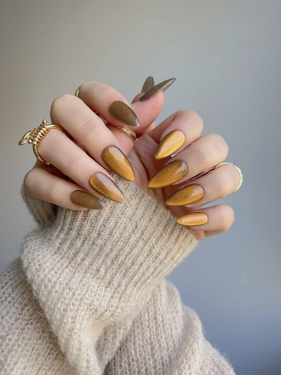 Cat-Eye-Nails-GoldSand-Almond-Nails-Medium