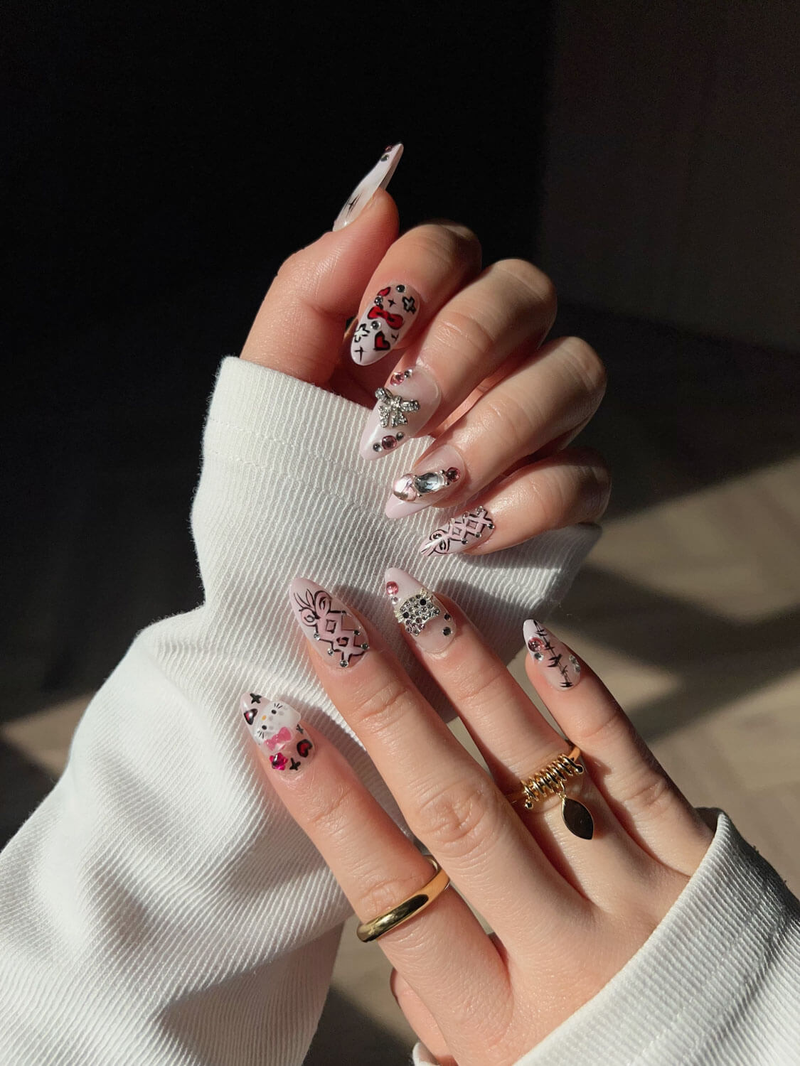 Handmade- Graffiti girl Press On Nail Set