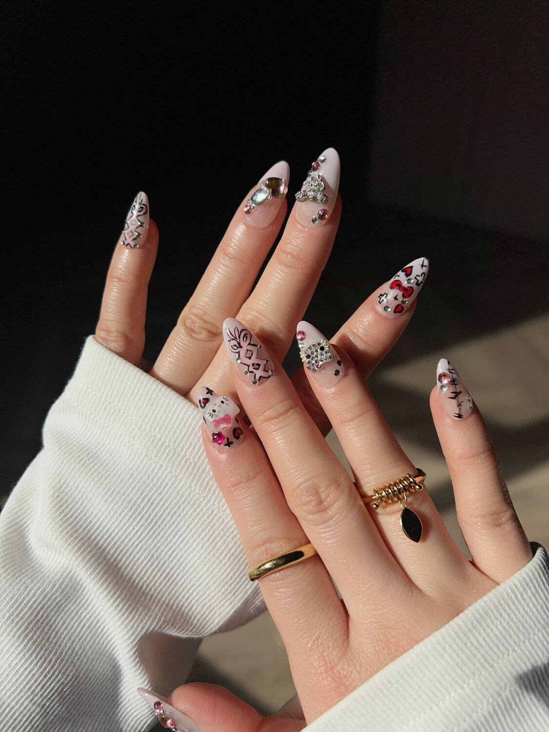 Handmade- Graffiti girl Press On Nail Set