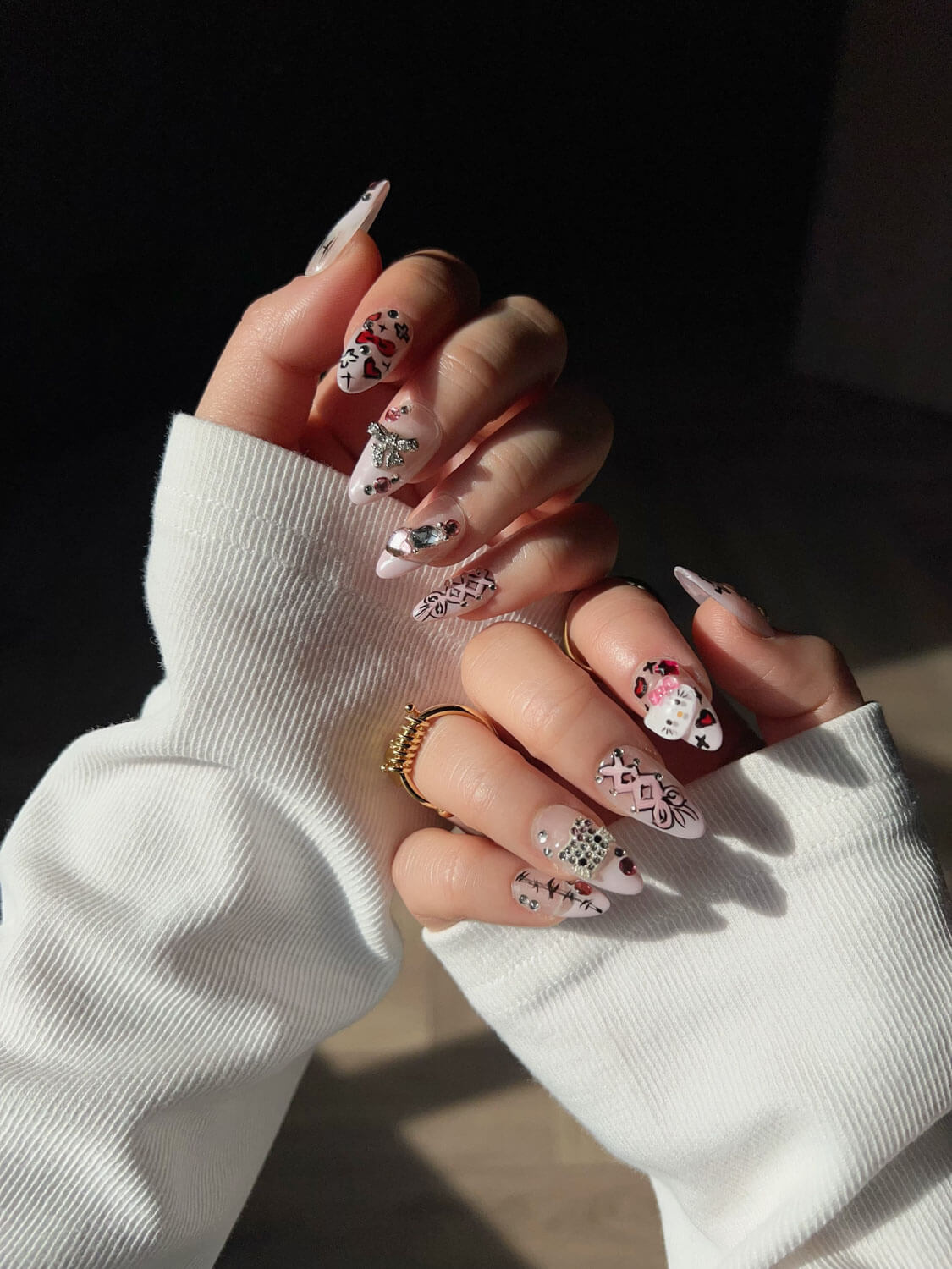 Handmade- Graffiti girl Press On Nail Set