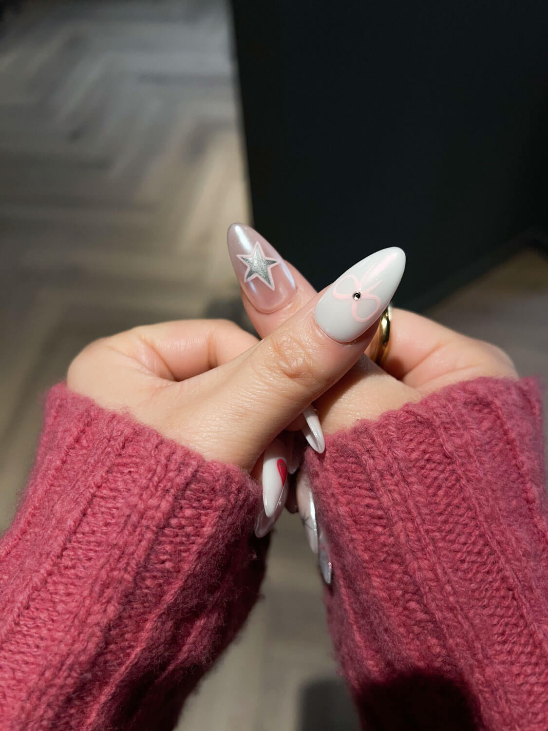 pink-medium-almond-nails