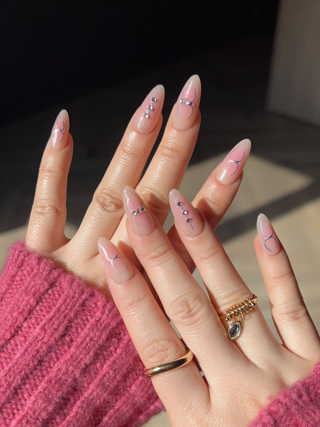 Pink-Nails-Medium-Almond-Nails-Metallic-Patterns