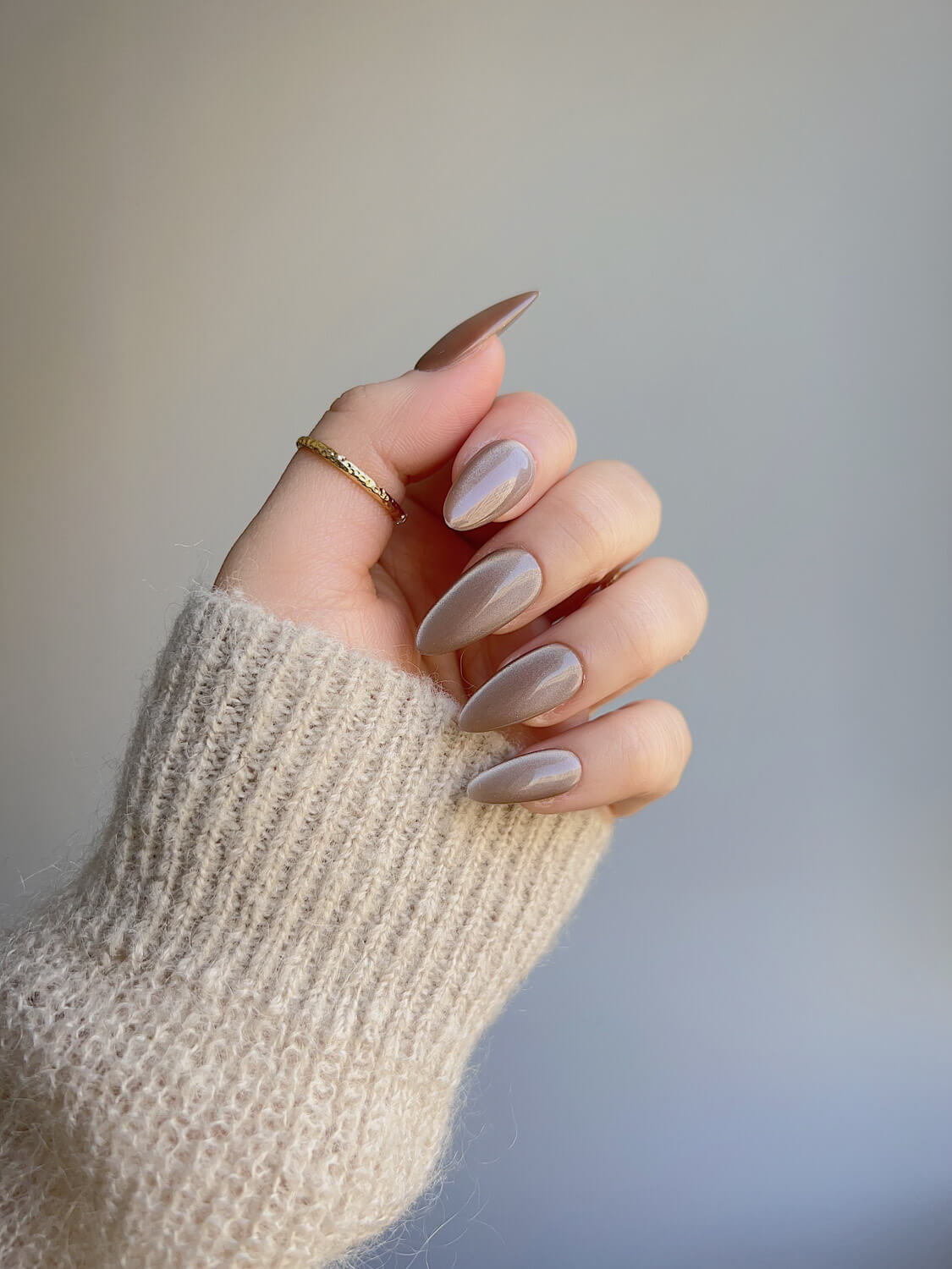 Nude-Color-Cat-eye-nails-Toffee-Medium-Almond-Nails