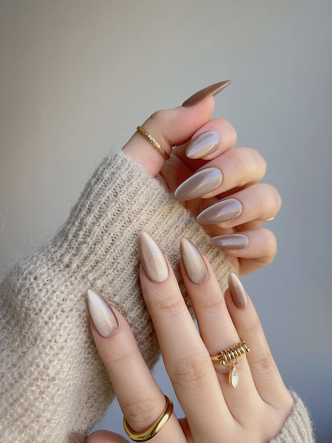 Nude-Color-Cat-eye-nails-Toffee-Medium-Almond-Nails