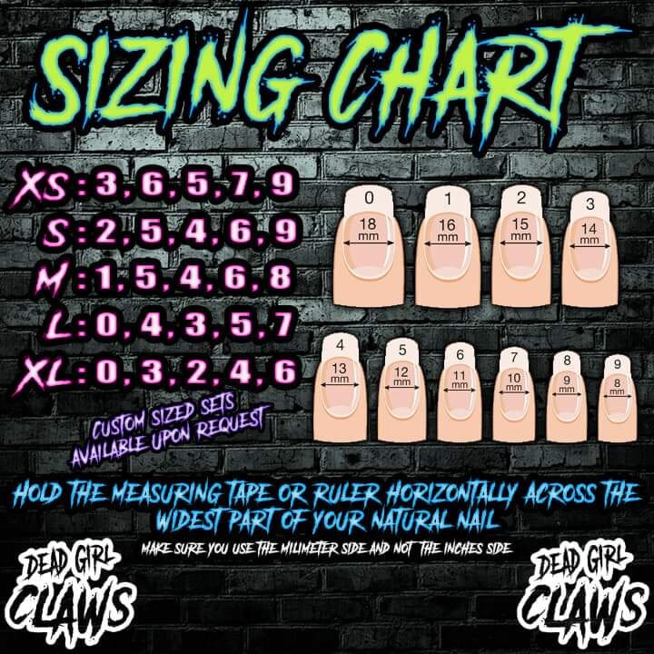 Green Queen Press on Nail Set