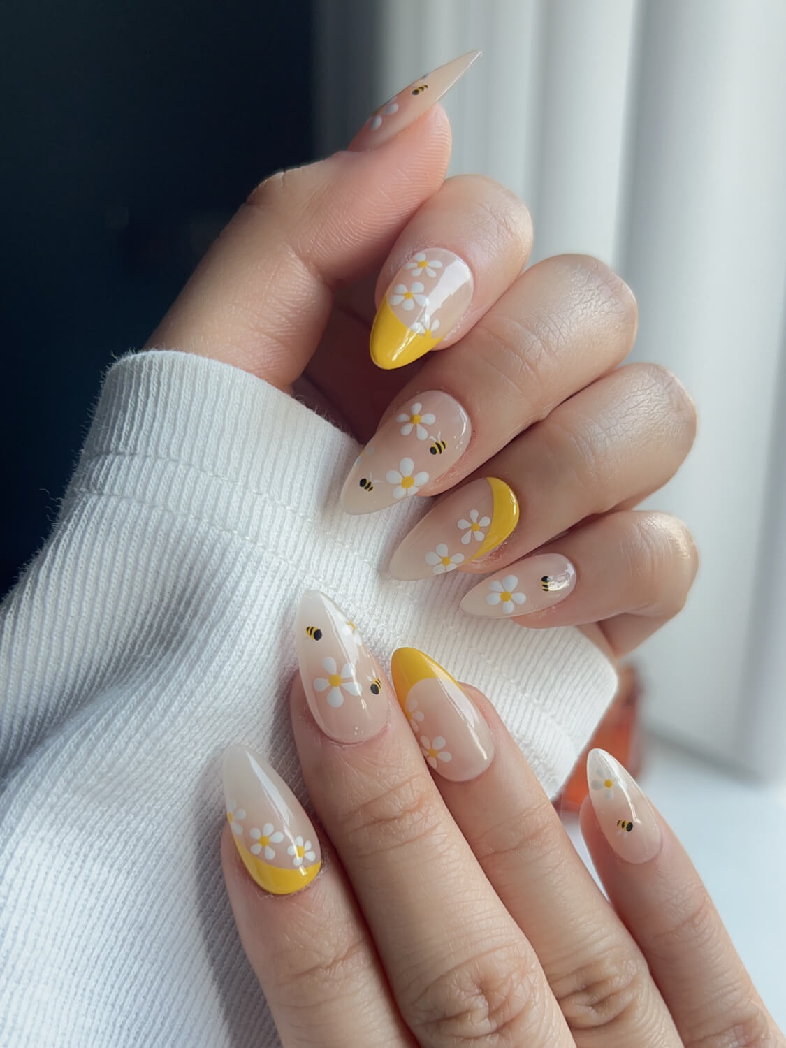 BeeBeeBuzz -Stella G (Co-Creator) 🏅