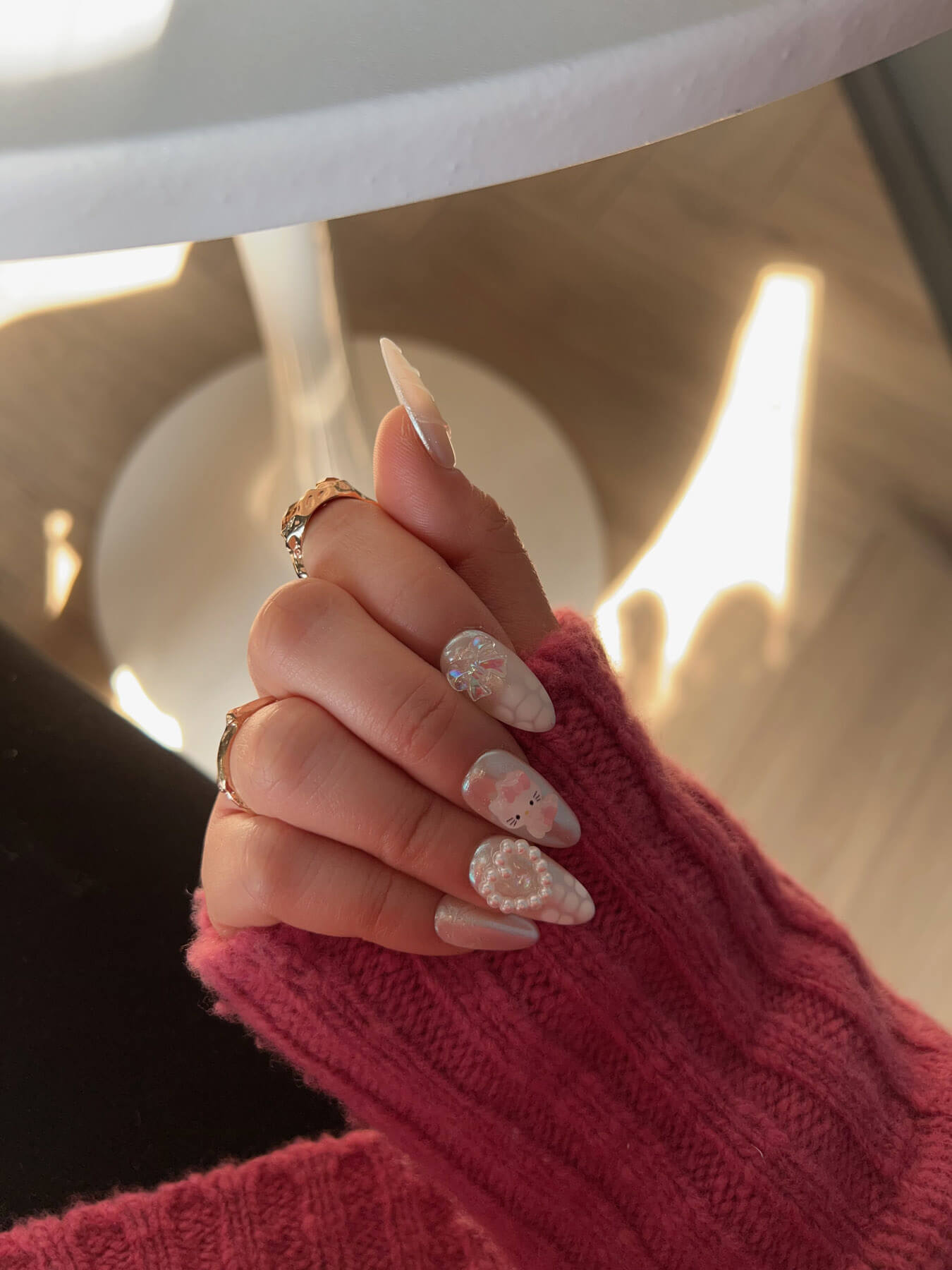 White Kitty Medium Almond Nails - Bubbly