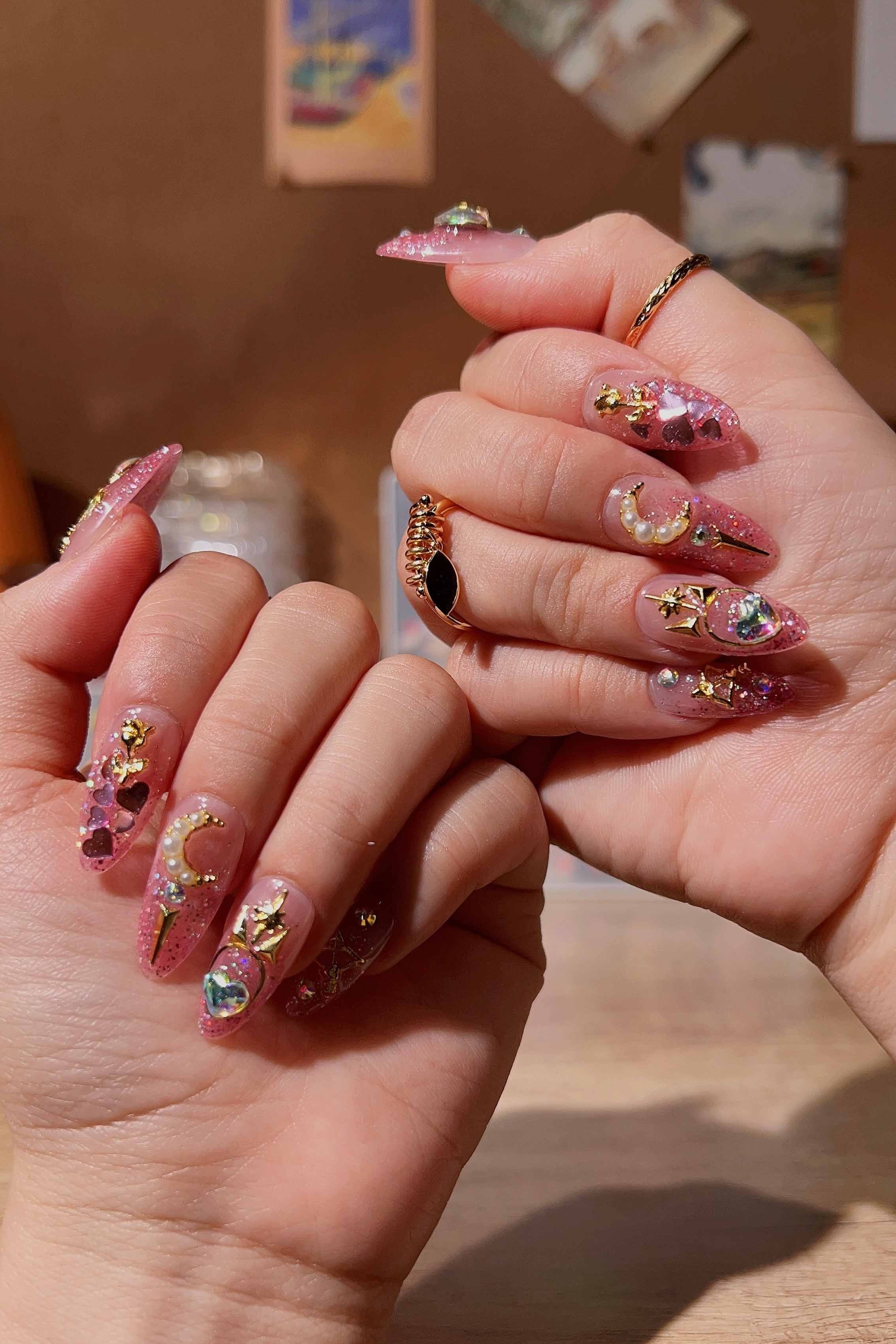 Red-Med-Almond-nails-senshi